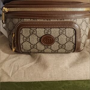 Gucci Beige and Brown Monogram Belt Bag Excellent condition